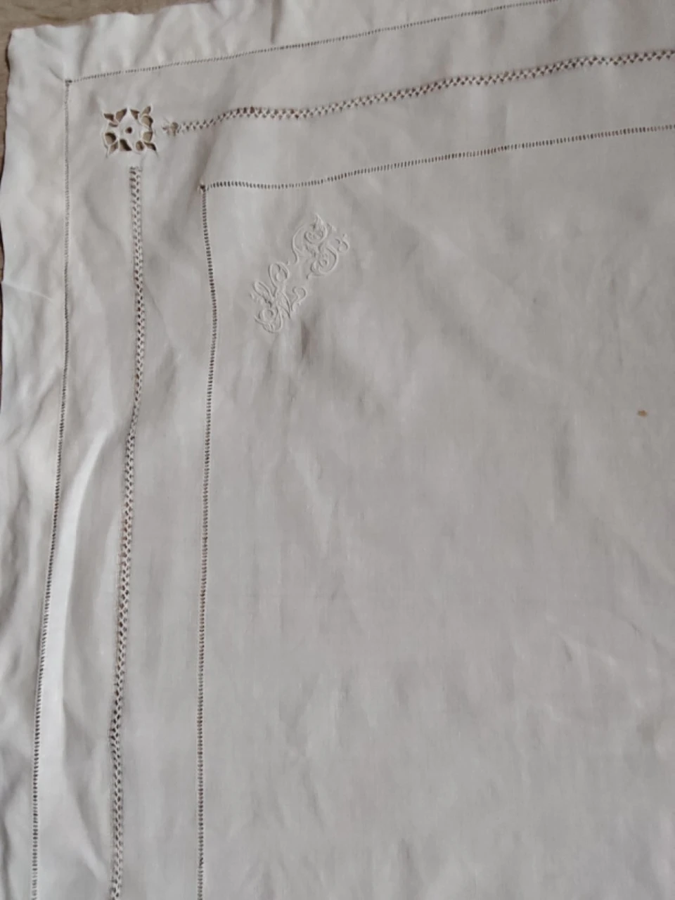 Lote de roupas antigas com desgaste e defeitos – photo 2
